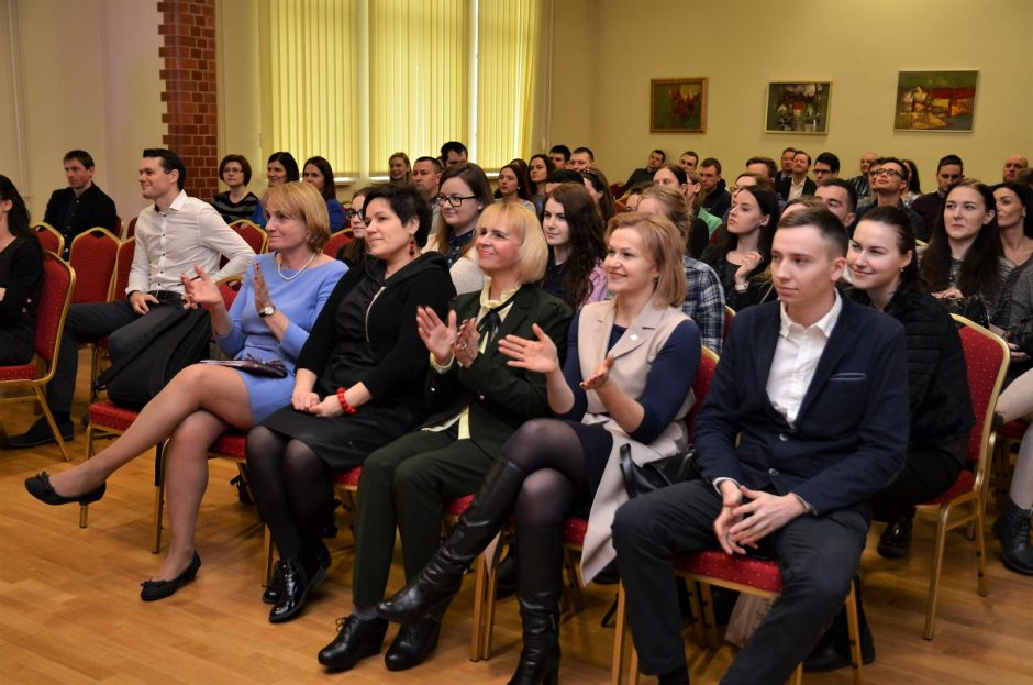 Klaipėdos universitete išdalintos „Auksinės burės“