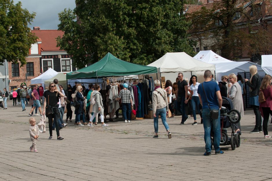 Senamiestyje – meno ir mados dvelksmas 