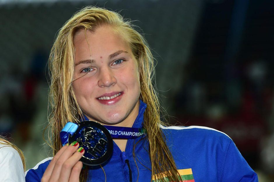 R. Meilutytei – pasaulio plaukimo čempionato sidabras