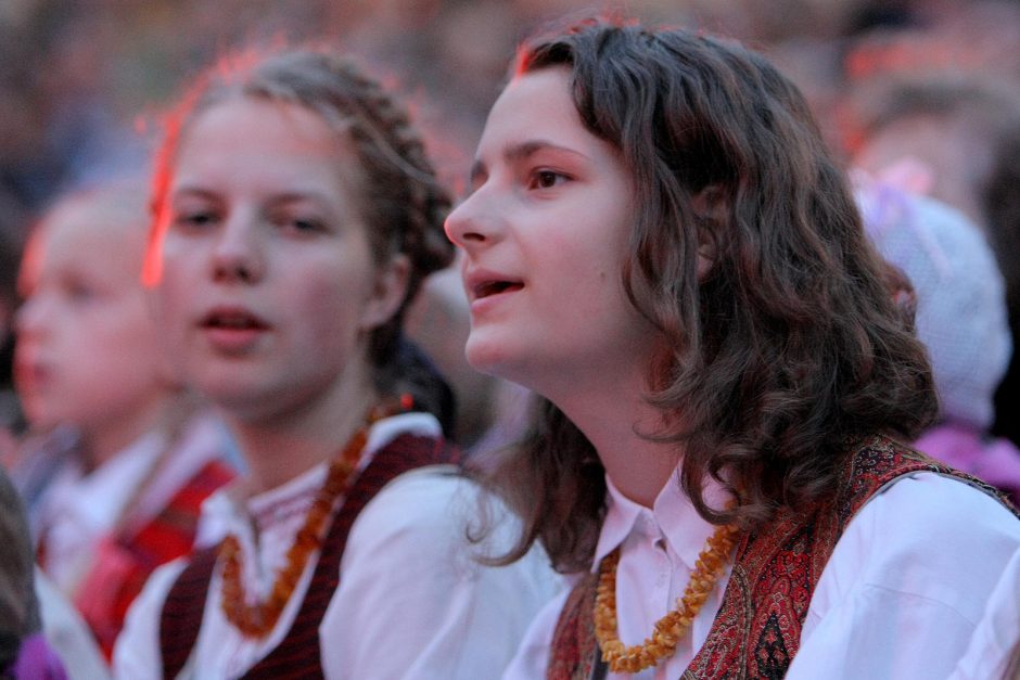 Griaudėjo moksleivių dainų ir šokių šventė