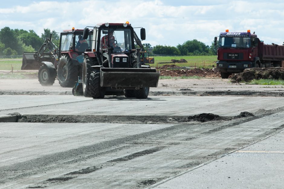 Uždarius Vilniaus oro uostą iš karto užvirė rekonstrukcijos darbai