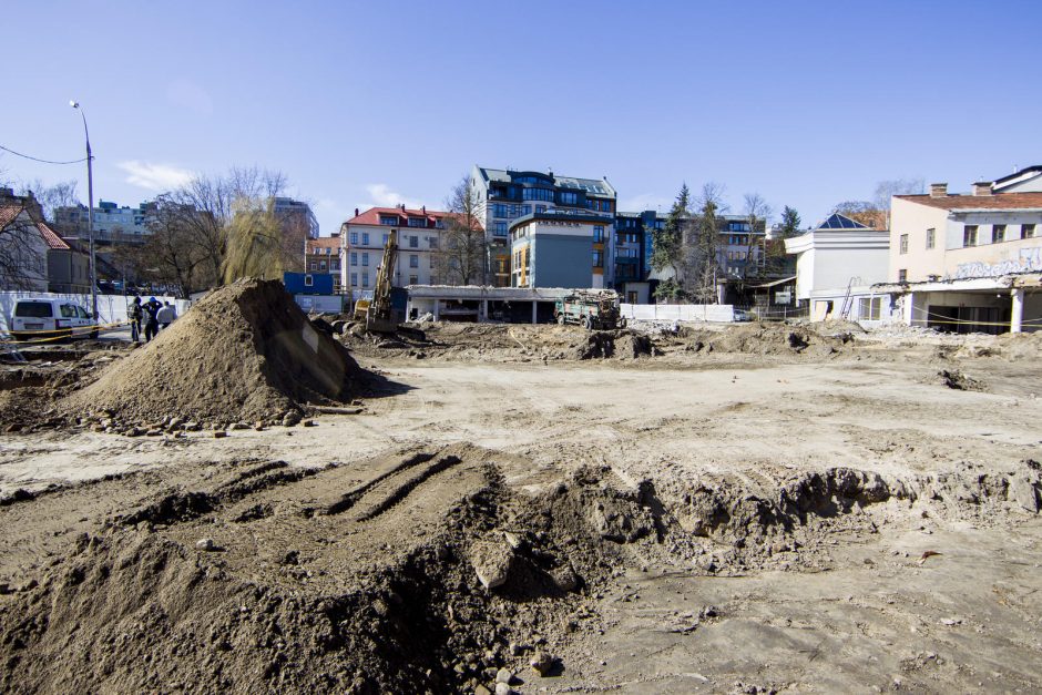 Iš buvusio Kelių policijos pastato liko statybinis laužas