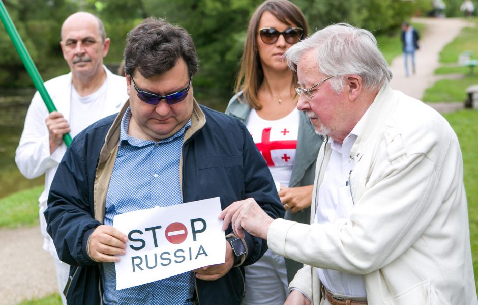 Prie Rusijos ambasados – protestas dėl Rusijos veiksmų Gruzijoje