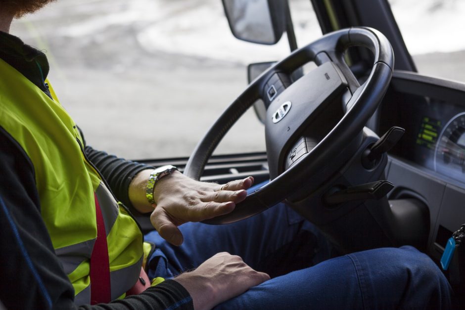 „Volvo Trucks“ pristato penkis naujus sunkvežimių sprendimus