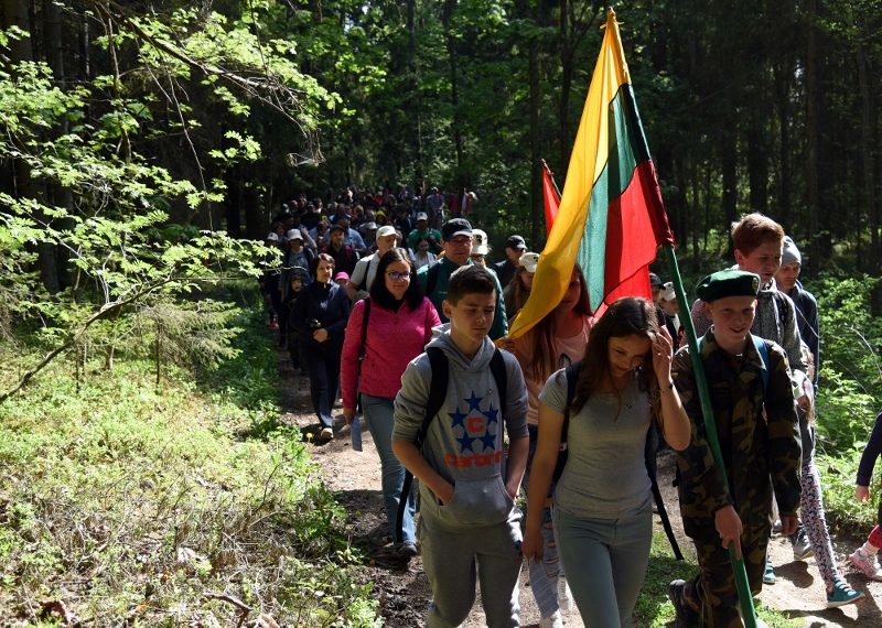 Šimtai žmonių pagerbė Aukštaitijos partizanus