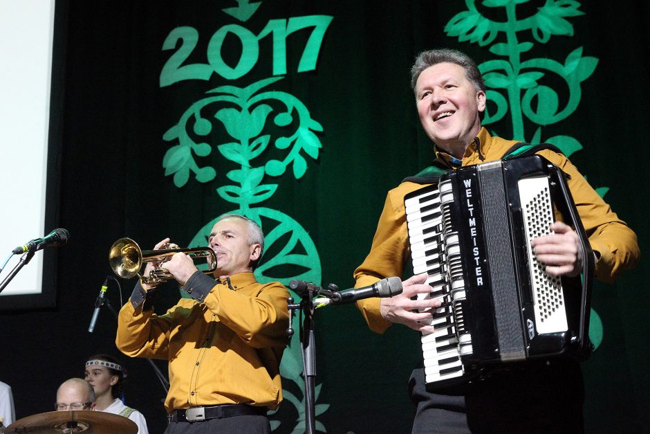 Jaunimas šturmavo varžytuves „Grok, Jurgeli“