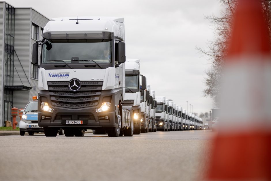 „Hegelmann Transporte“ automobilių parke atsiras net 1000 naujų vilkikų