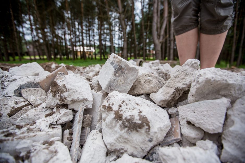 Kleboniškyje galioja savi įstatymai: atliekos pilamos kur papuola