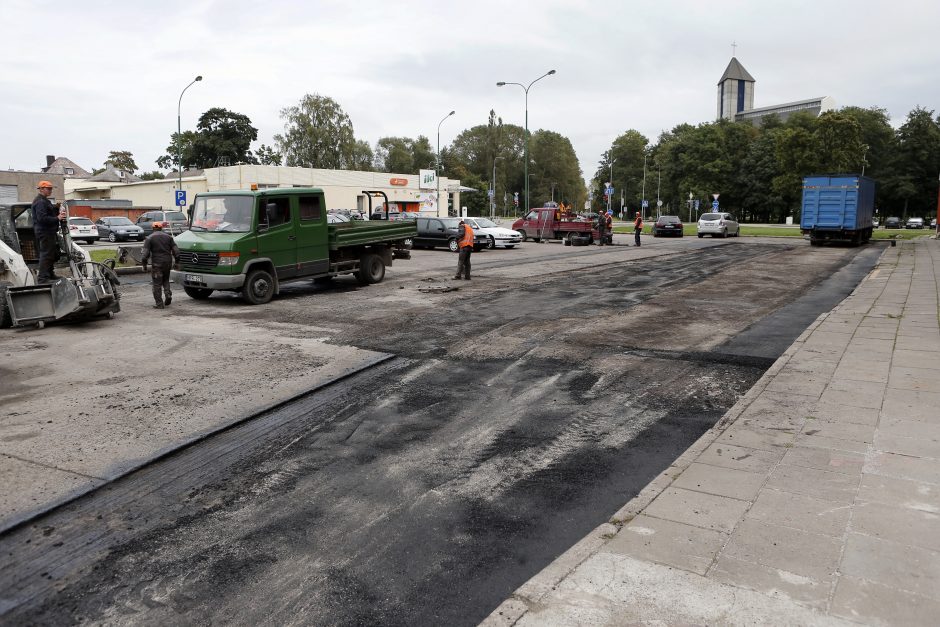 Remontą trikdo paliktos mašinos