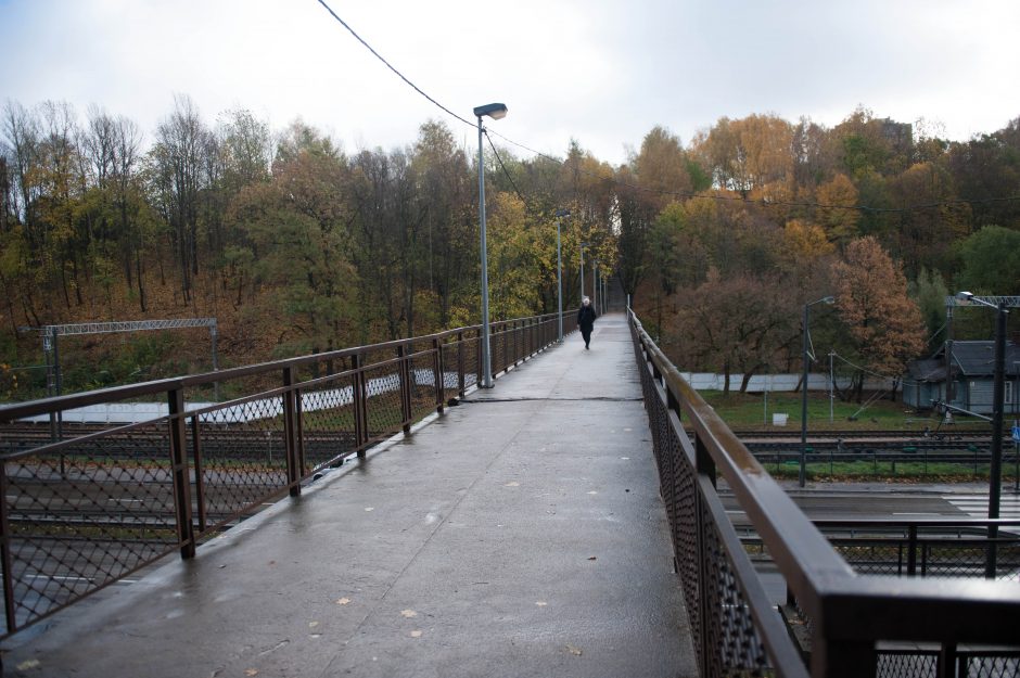 Pėsčiųjų viadukai laukia remonto