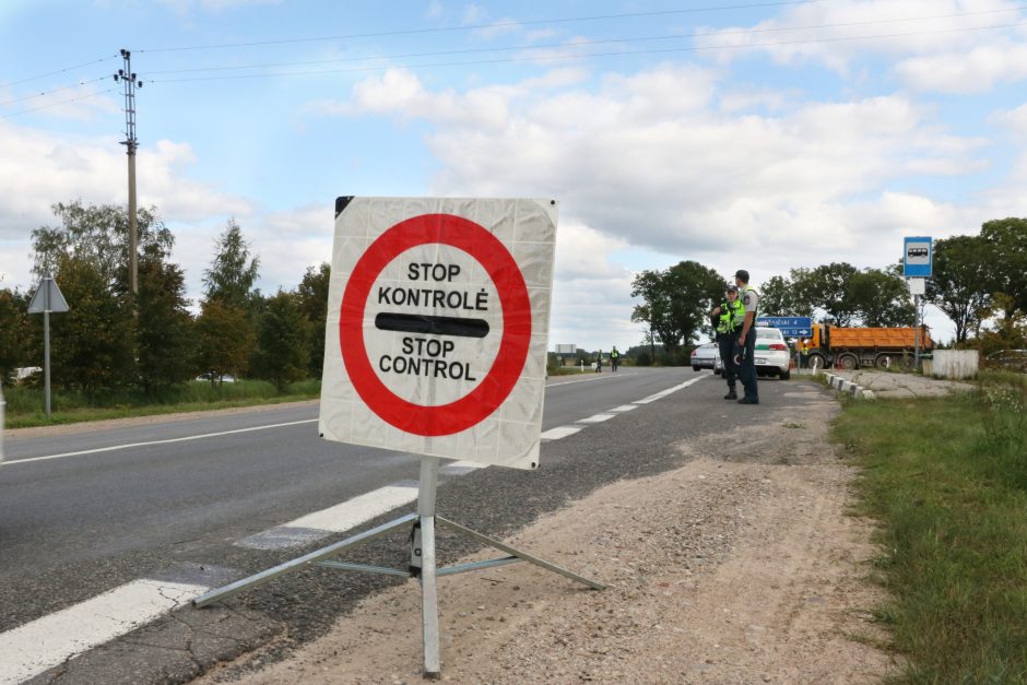 Policijos reidas be staigmenų: girti ir be vairuotojo pažymėjimų