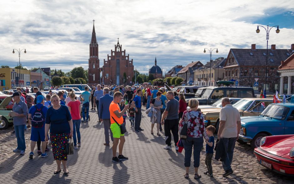 Prie Sartų ežero rinkosi istorinės technikos puoselėtojai