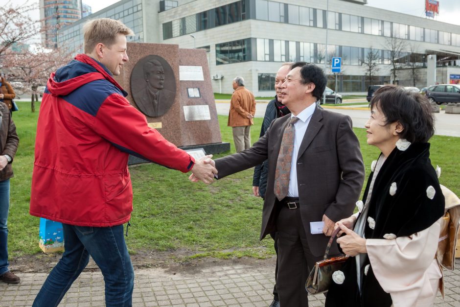 Sužydėjusiam sakurų parkui sostinėje – jau 15 metų