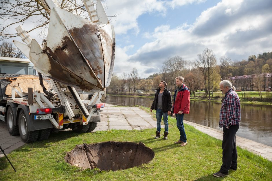 „Darom“ Vilniuje: išvalytos Neries pakrantės, parkai ir pasodintas ąžuolas