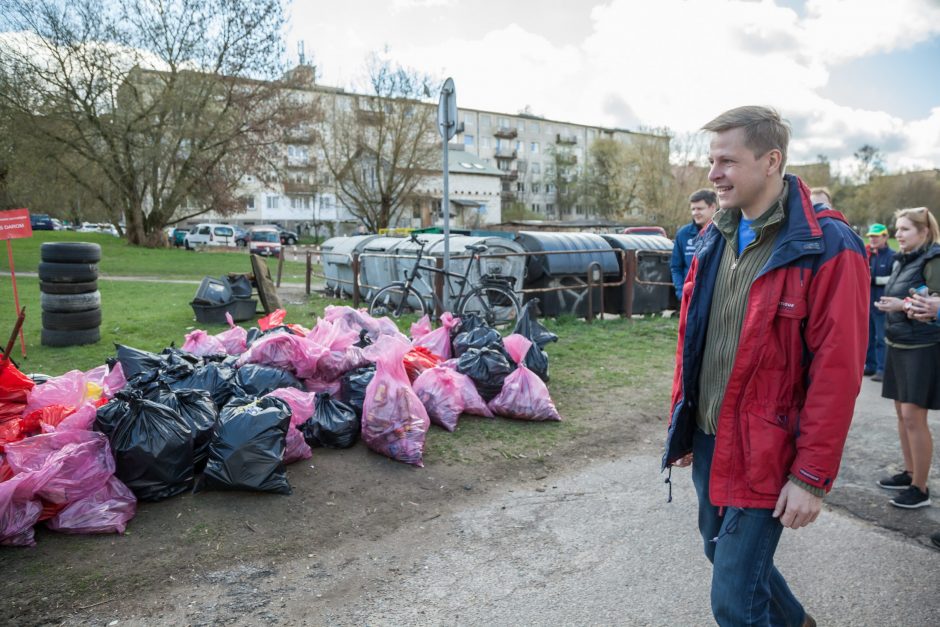 „Darom“ Vilniuje: išvalytos Neries pakrantės, parkai ir pasodintas ąžuolas