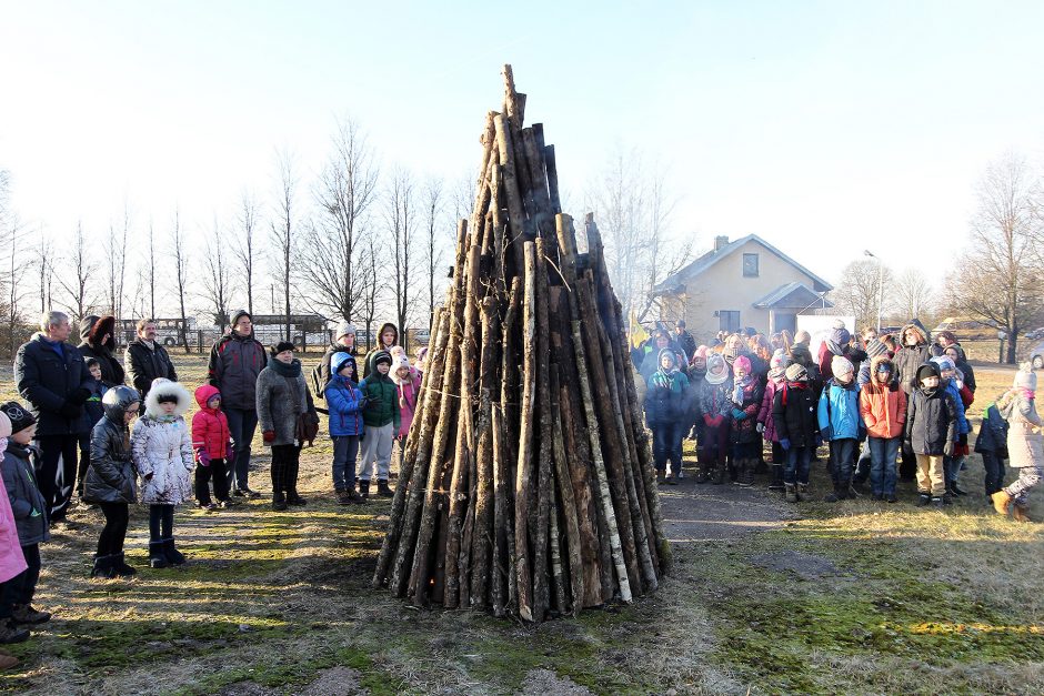 Sausio 13-oji Kauno rajone – su dainom ir šimtu laisvės žibintų