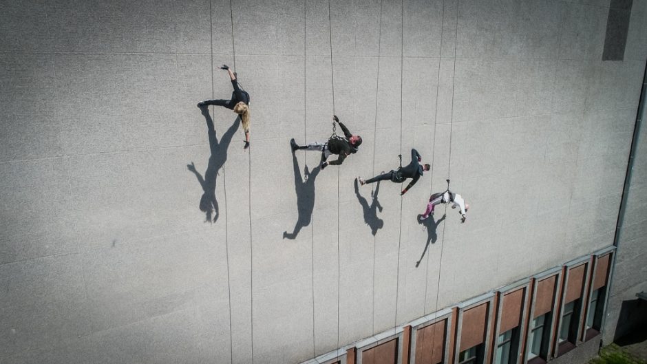 A. Liškauskas šoks ant teatro fasado