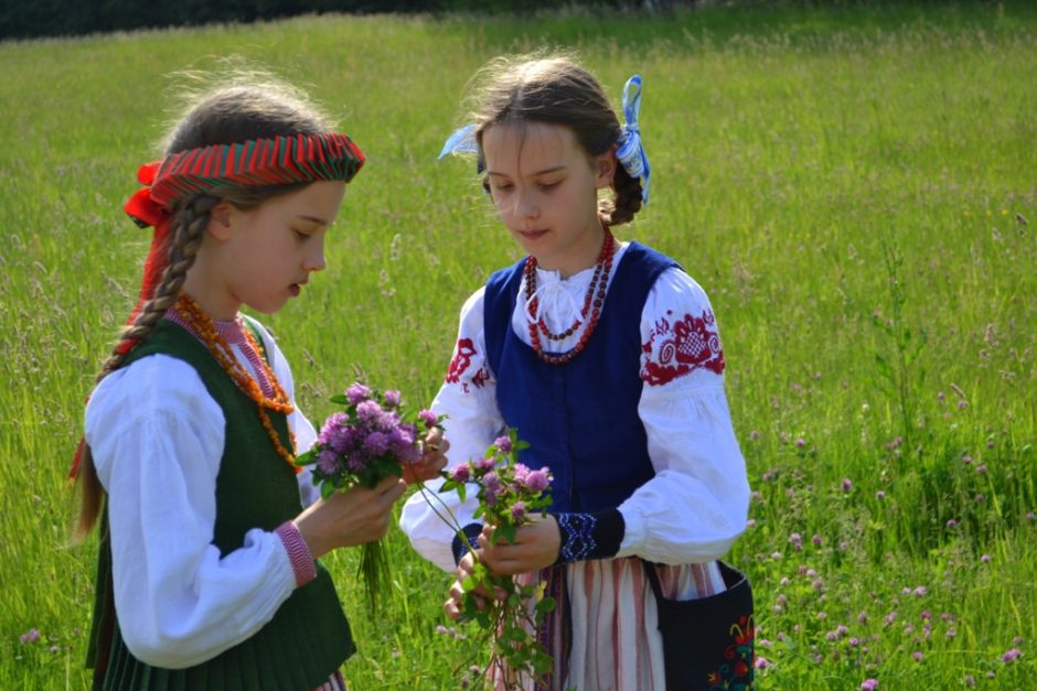 Išrinkti dailiausi lietuvių tautiniai kostiumai