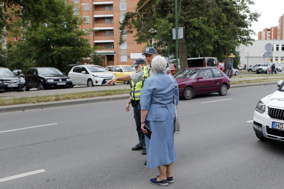 Avarija Klaipėdoje: vilkikas lengvąjį automobilį vilko 15 metrų