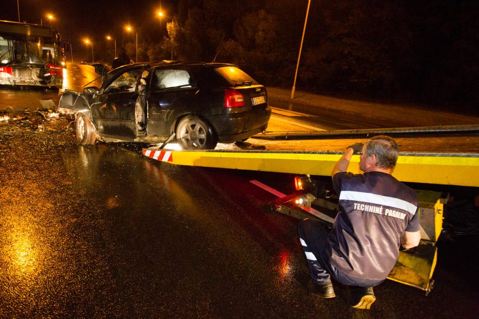 Kelių chuliganas su „Audi