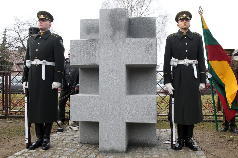 Memorialo žuvusiems karininkams atidengimas