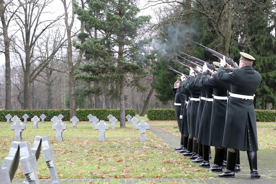 Memorialo žuvusiems karininkams atidengimas