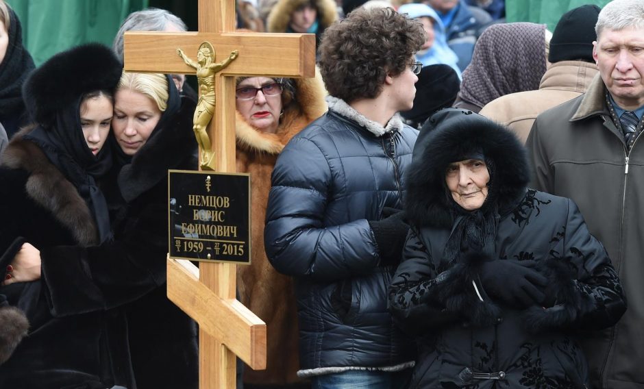 Maskvoje tūkstančiai žmonių atidavė paskutinę pagarbą nužudytam B. Nemcovui