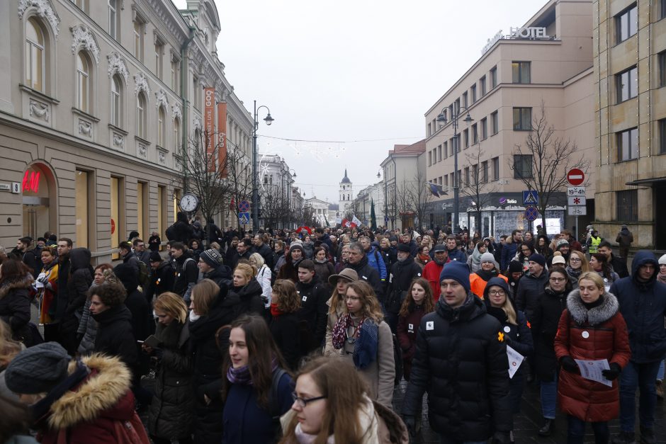 Protestuojantys medikai Katedros aikštėje mokė gaivinti pacientus