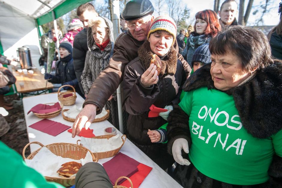 Užgavėnių šventėje – Onos blynai su ožkos pienu ir sūriu