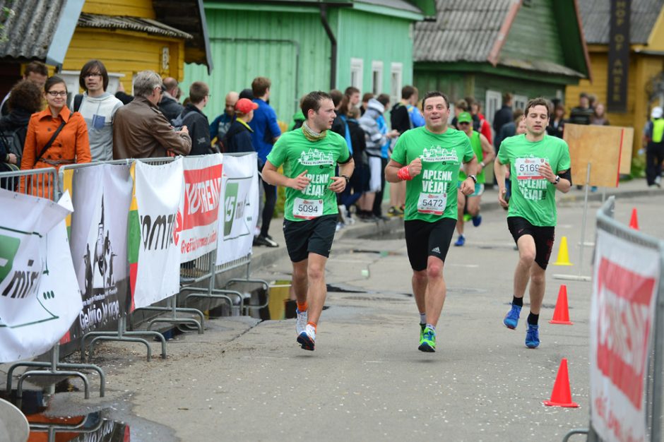 Trakų pusmaratonyje dalyvavo beveik 2 tūkstančiai bėgikų