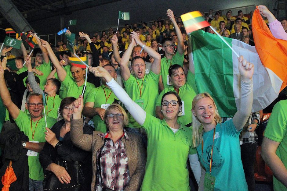 Pasaulio lietuvių sporto žaidynių dalyvius sveikino ir D. Grybauskaitė, ir V. Adamkus