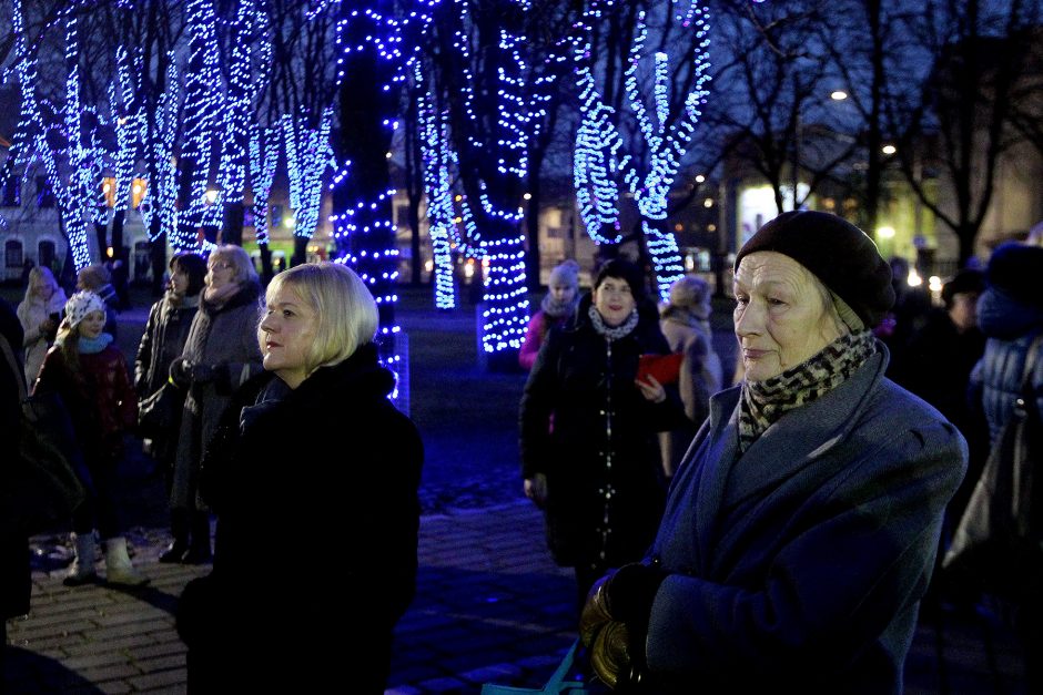 Šokių ritmu įžiebtas Istorinės Prezidentūros kiemelis