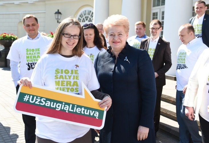 Prezidentė: kovojant su šešėliu reikia pasitelkti visas priemones