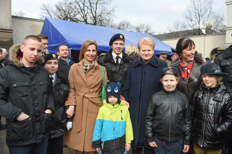 Prezidentė Kaune išgirdo kadetų priesaikas