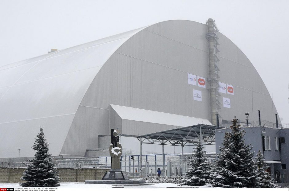 Ukrainoje – Černobylio reaktoriaus gaubto užbaigimo ceremonija