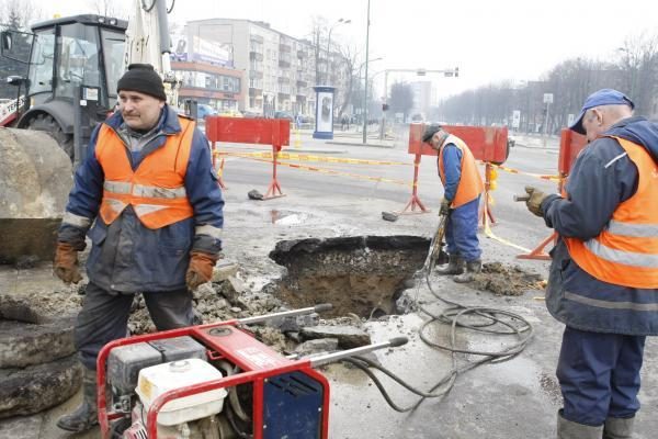 Taikos prospekte – vandentiekio avarija