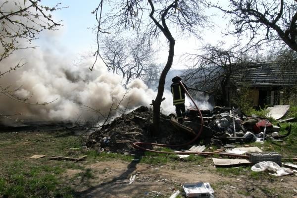 Klaipėdos uosto pašonėje kilo gaisras