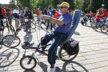 Dviračių skambučiai išjudino Klaipėdą