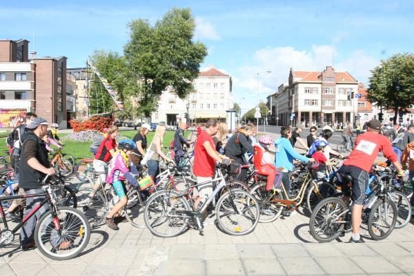 Dviračių skambučiai išjudino Klaipėdą