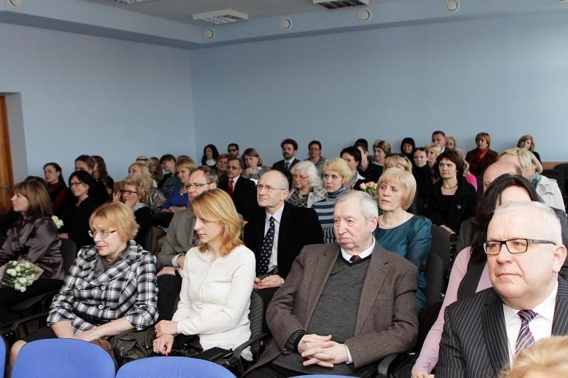 Profesinės šventės išvakarėse pagerbti Klaipėdos medikai 