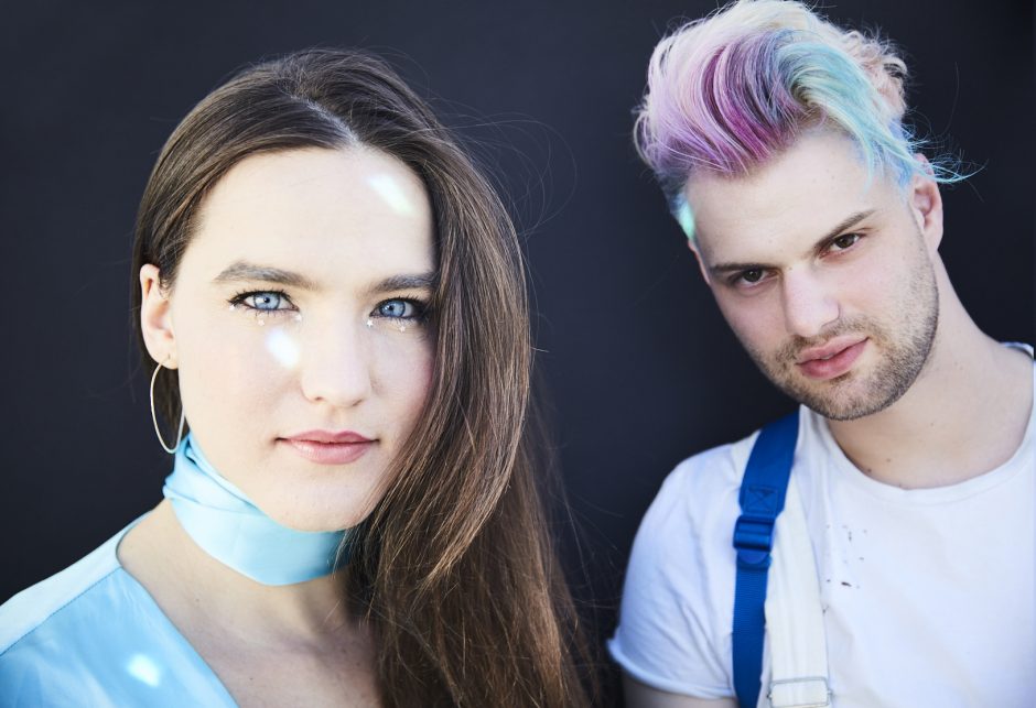 „Grammy“ apdovanojimui nominuotas duetas „Sofi Tukker“ koncertuos Lietuvoje