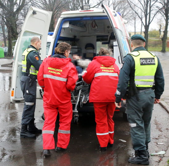 Po neblaivaus sugyventinio siautulio kūdikis atsidūrė ligoninėje