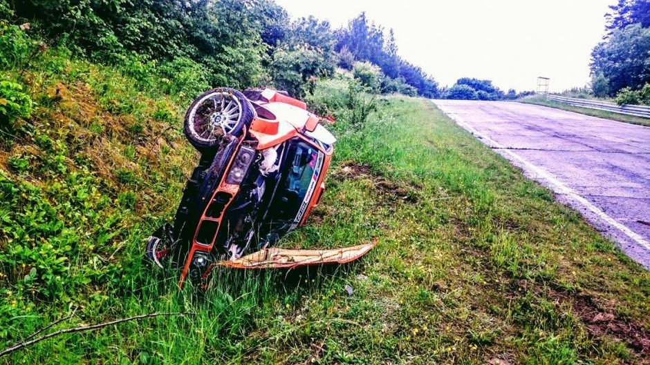 Rimta avarija atvėrė kelią į lenktynes grįžti legendiniam automobiliui