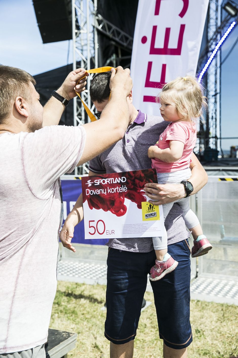 Savaitgalis festivalyje „Sveika, Neringa!“ V. Baumilai prasidėjo nesėkme	