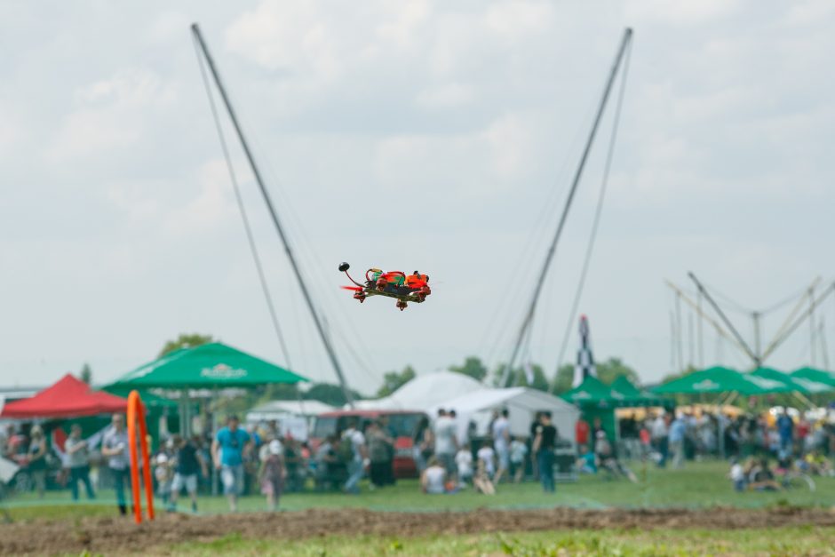 Aviacijos šventė subūrė šeimas