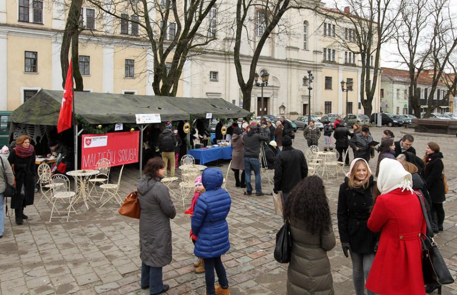 „Maltiečių sriubos“ akcijoje aukoja ir vaikai