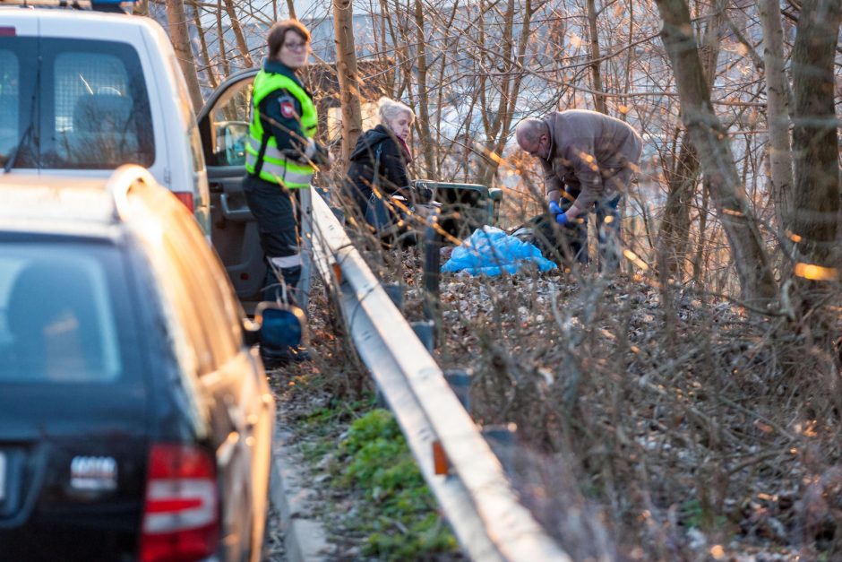 Sugauti trys įtariamieji, nužudę sugėrovą ir jo kūną paslėpę konteineryje