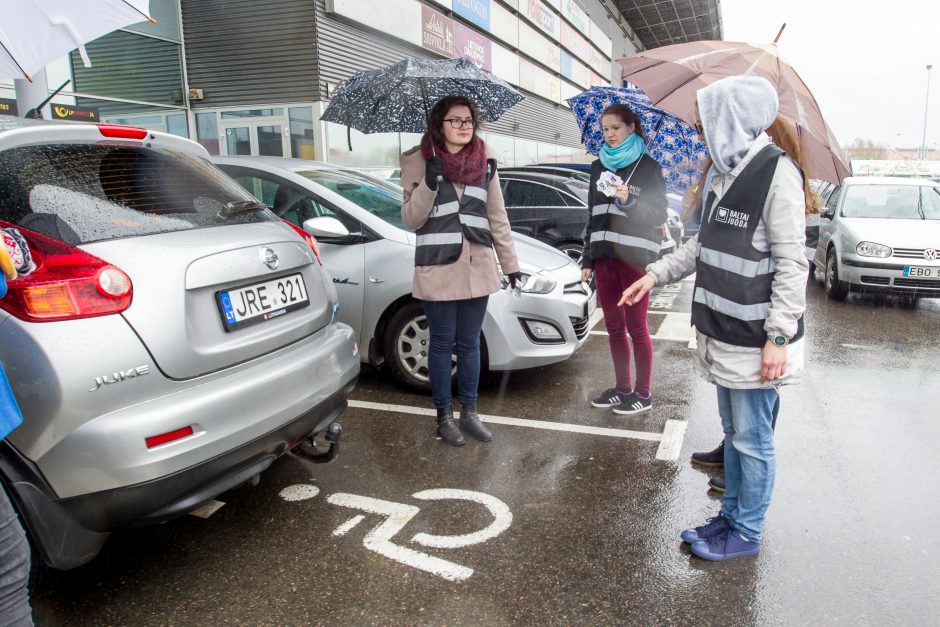 Pilietiškas jaunimas gėdino Kauno vairuotojus