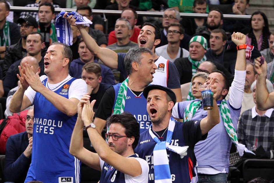 Karjeros rungtynes sužaidusio E. Ulanovo vedamas „Žalgiris“ patiesė „Anadolu Efes“