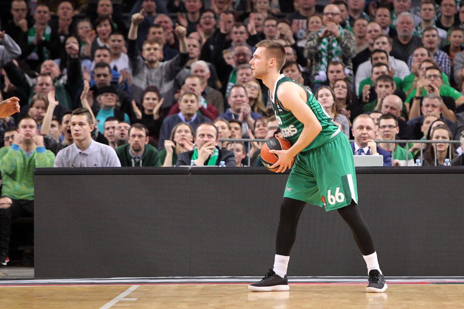 Karjeros rungtynes sužaidusio E. Ulanovo vedamas „Žalgiris“ patiesė „Anadolu Efes“